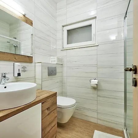 With A Parking Space Mavarstica, Ciovo - 17803 Apartment Trogir