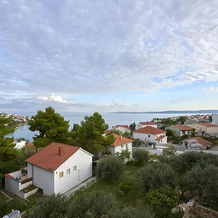 Διαμέρισμα With Parking Space Mavarstica, Ciovo - 17803 *