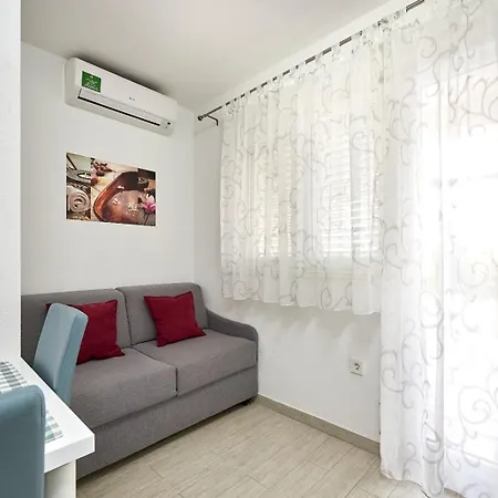 Διαμέρισμα With Parking Space Mavarstica, Ciovo - 17803 Τρογκίρ